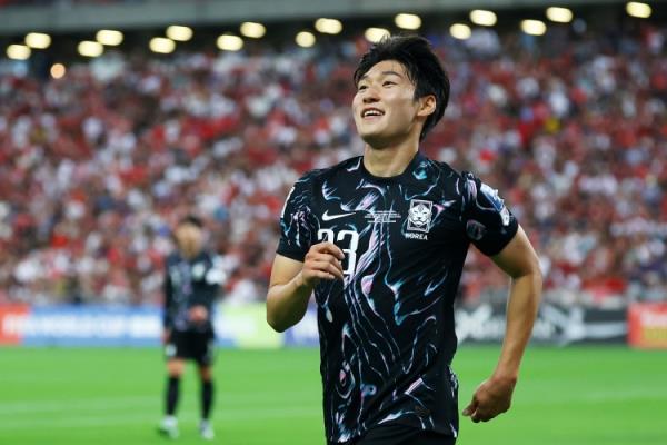 韩媒：裴俊镐展现韩国下一代球星潜力，踢国足有望获更多出场时间